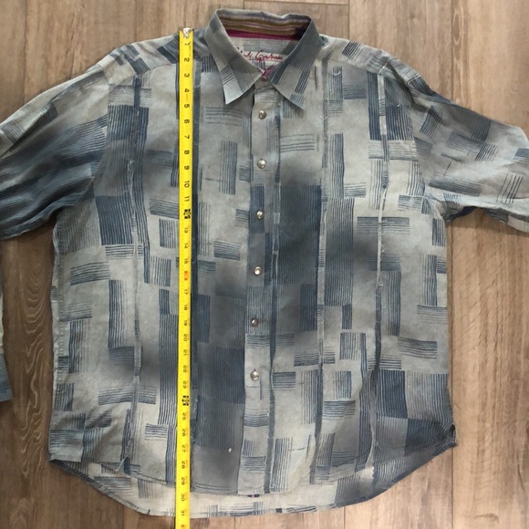 ROBERT GRAHAM 100% Cotton Lightweight Button Down Shirt - Picture 11 of 13